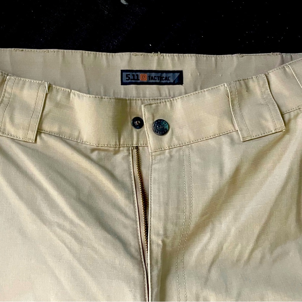 Size Large 5.11 Tactical cargo pants